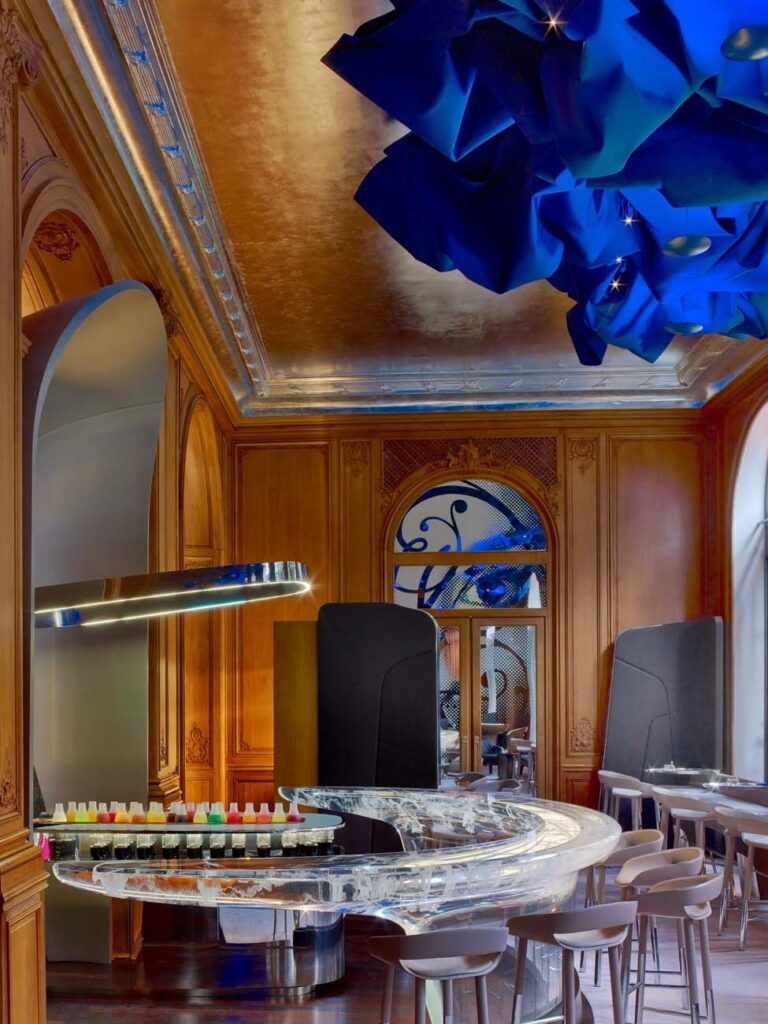 media-full_hotel_plaza_athenee-bar-_lr-_c_eric_laignel_6_5d22b plaza athene